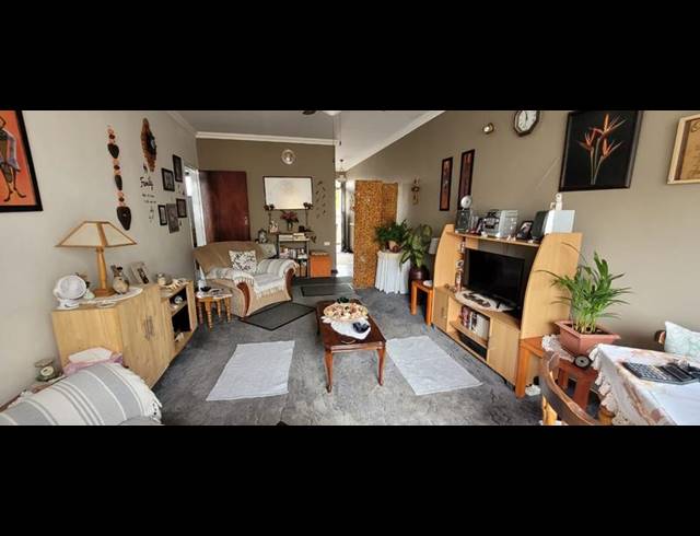 2 BEDROOM TOWNHOUSE FOR SALE IN NEW REDRUTH